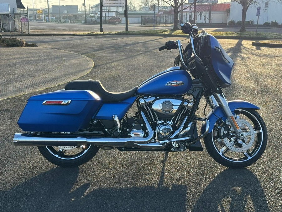 2026 Harley-Davidson FLHX