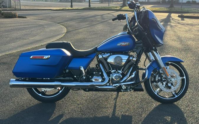 2026 Harley-Davidson FLHX