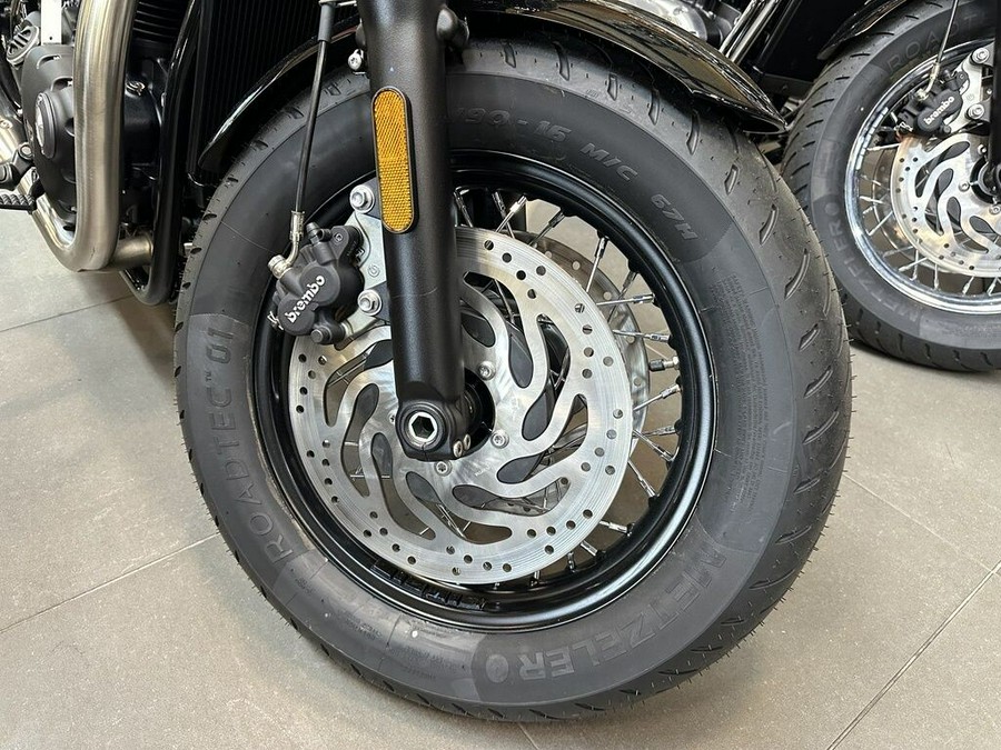 2025 Triumph Bonneville Bobber