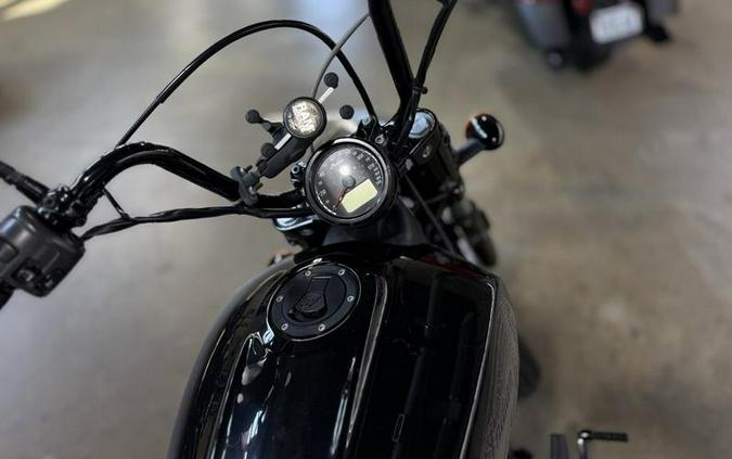 2019 Indian Motorcycle® Scout® Bobber Thunder Black