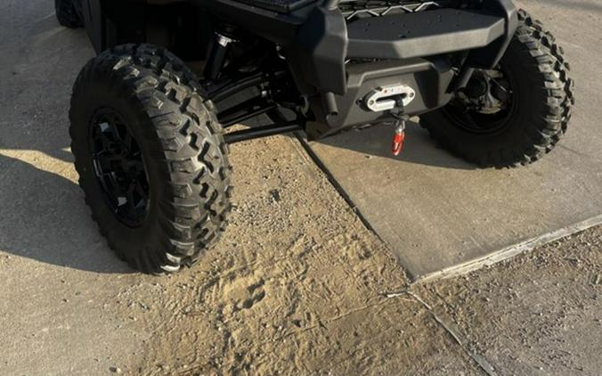 2026 Can-Am Defender XT CAB HD11