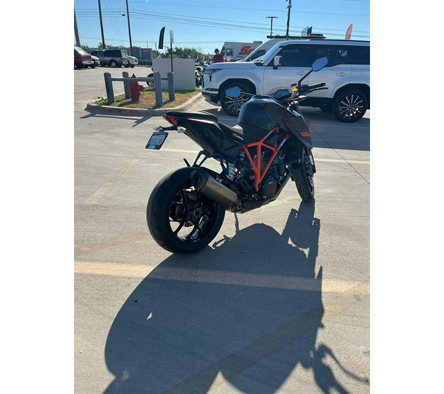 2015 KTM 1290 Super Duke R
