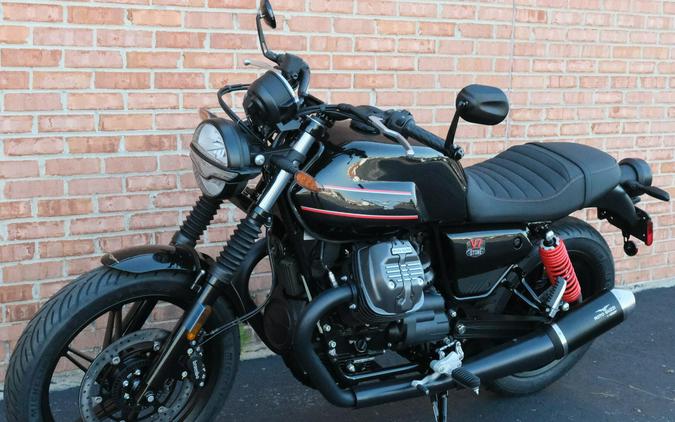 2024 Moto Guzzi V7 Stone