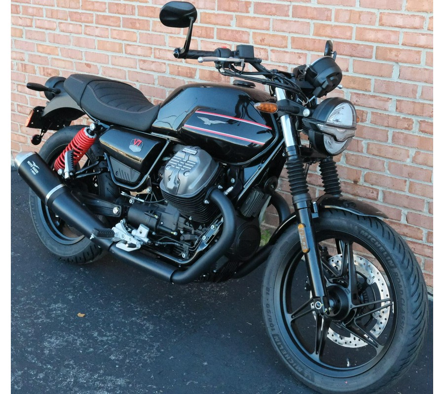 2024 Moto Guzzi V7 Stone