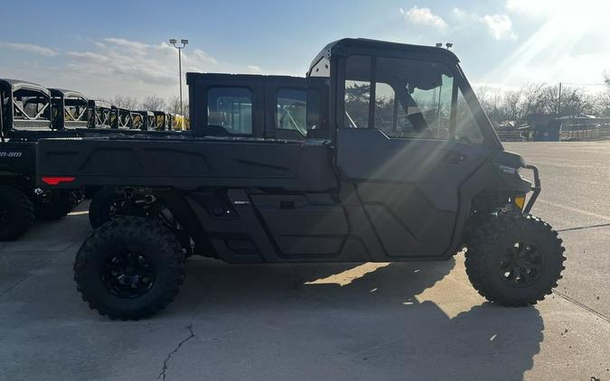 2026 Can-Am Defender PRO Limited HD10