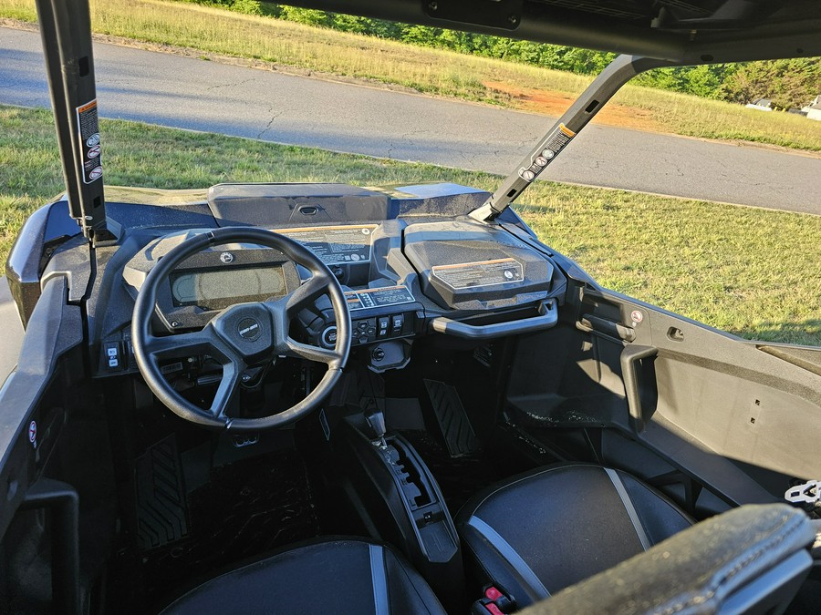 2027 Can-Am Commander XT 700