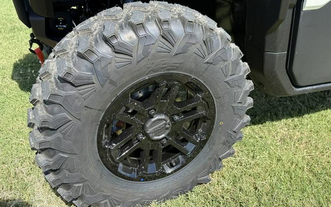 2027 Can-Am Defender XU MAX Limited HD11