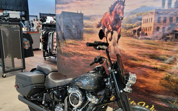 2025 Harley-Davidson® Heritage Classic Iron Horse Metallic w/Laced Wheels FLHC