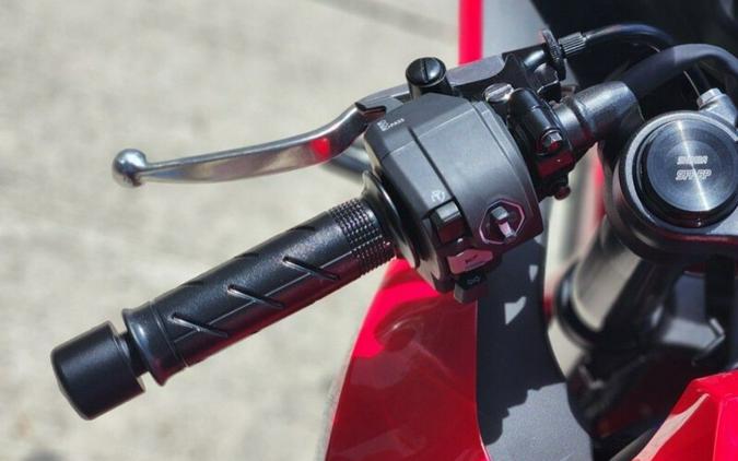 2026 Honda CBR650R E-Clutch