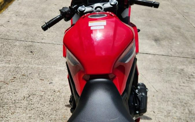 2026 Honda CBR650R E-Clutch