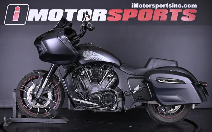 2021 Indian Motorcycle® Challenger® Dark Horse Thunder Black Smoke