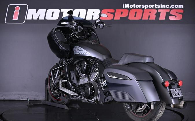 2021 Indian Motorcycle® Challenger® Dark Horse Thunder Black Smoke