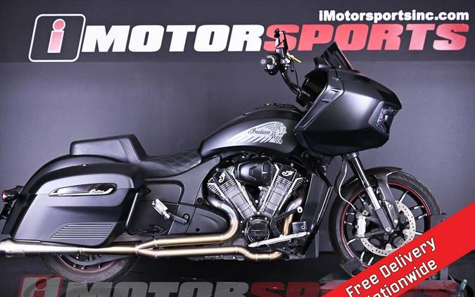 2021 Indian Motorcycle® Challenger® Dark Horse Thunder Black Smoke