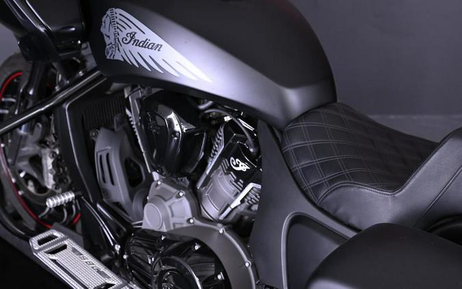 2021 Indian Motorcycle® Challenger® Dark Horse Thunder Black Smoke