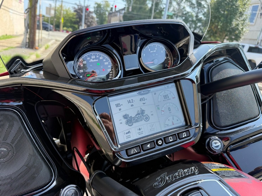 2025 Indian Pursuit® Dark Horse® with 112 and Powerband Audio Package