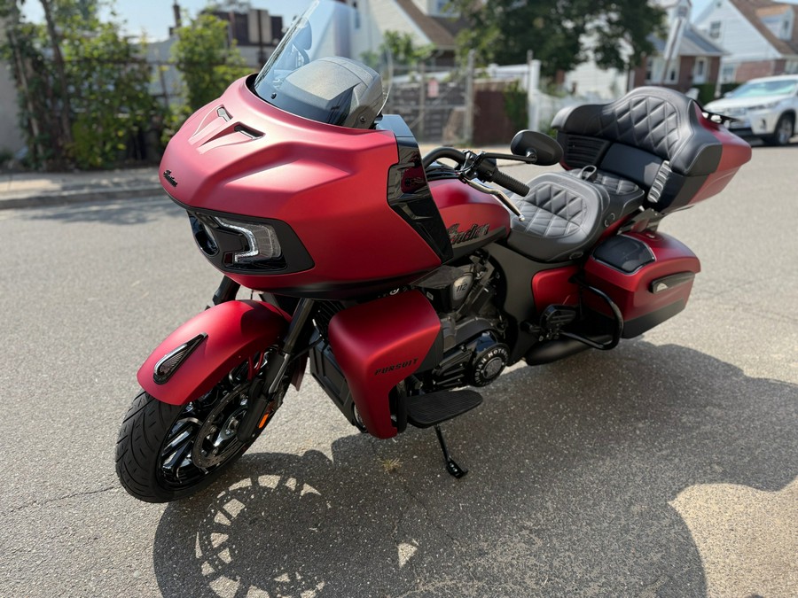 2025 Indian Pursuit® Dark Horse® with 112 and Powerband Audio Package
