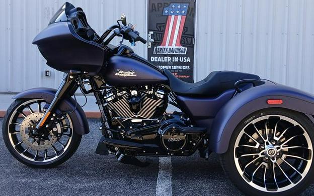 2025 Harley-Davidson® FLTRT - Road Glide® 3