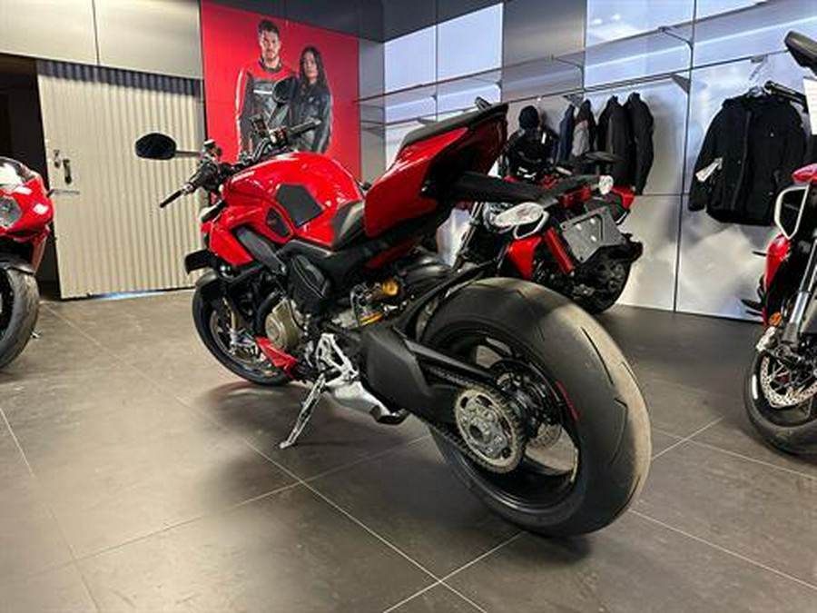 2022 Ducati Streetfighter V4 S