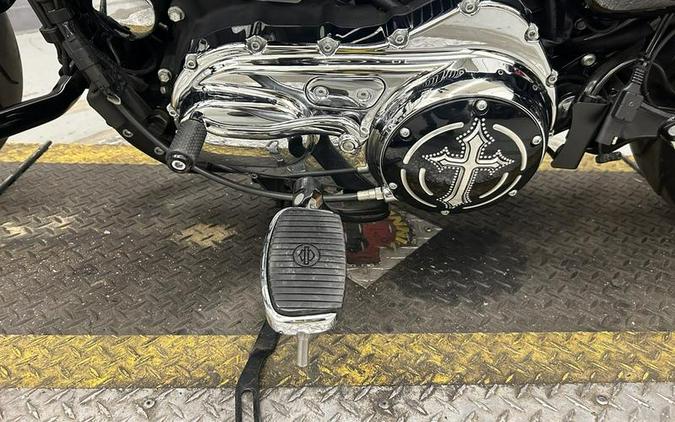 2016 Harley-Davidson® XL1200T - Sportster® SuperLow® 1200T