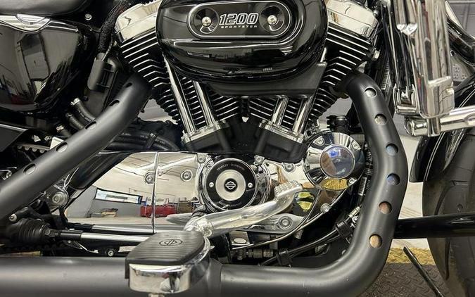 2016 Harley-Davidson® XL1200T - Sportster® SuperLow® 1200T