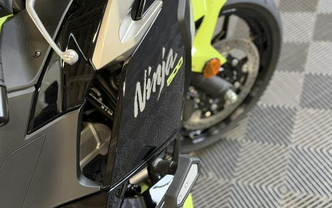 2026 Kawasaki Ninja® 500 SE ABS