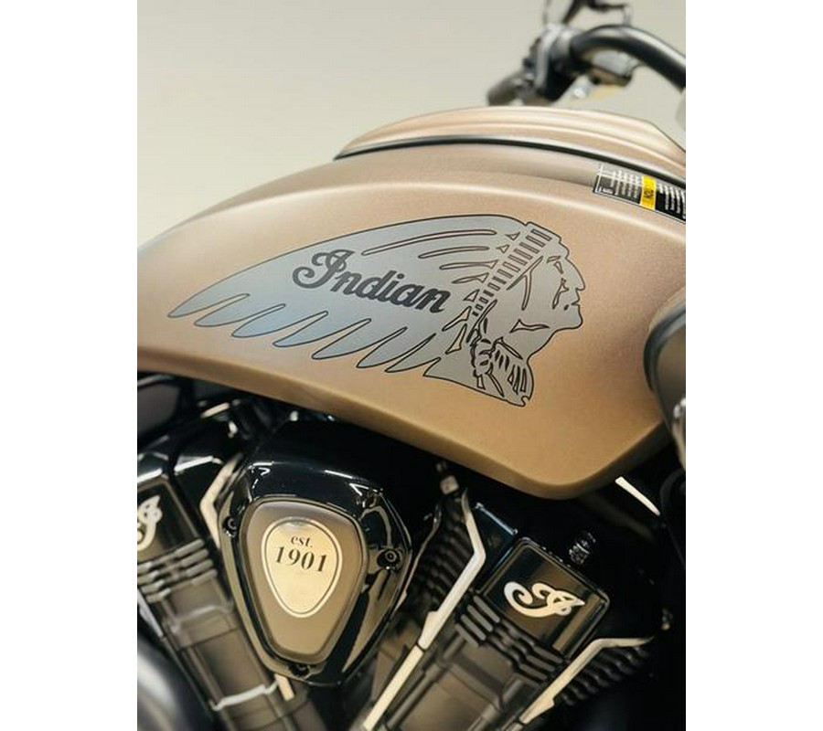 2021 Indian Motorcycle® Challenger® Dark Horse Bronze Smoke