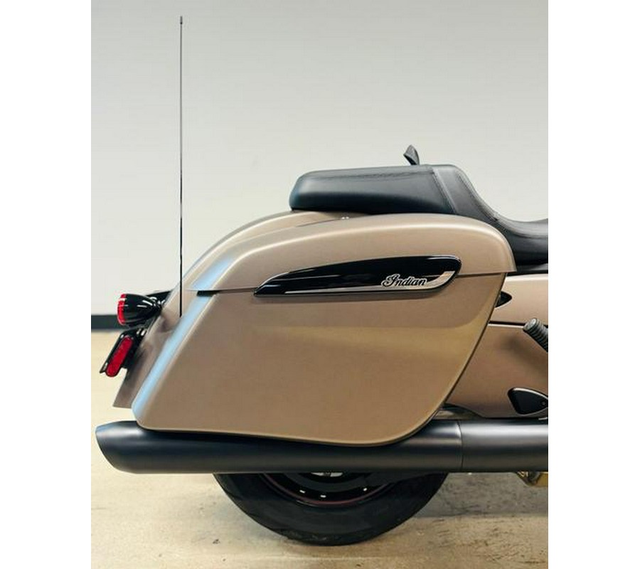 2021 Indian Motorcycle® Challenger® Dark Horse Bronze Smoke