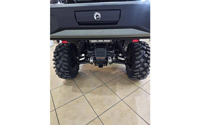 2026 Can-Am SSV DEF MAX XMR 65 HD11 GN 26 X mr with Half Doors HD11