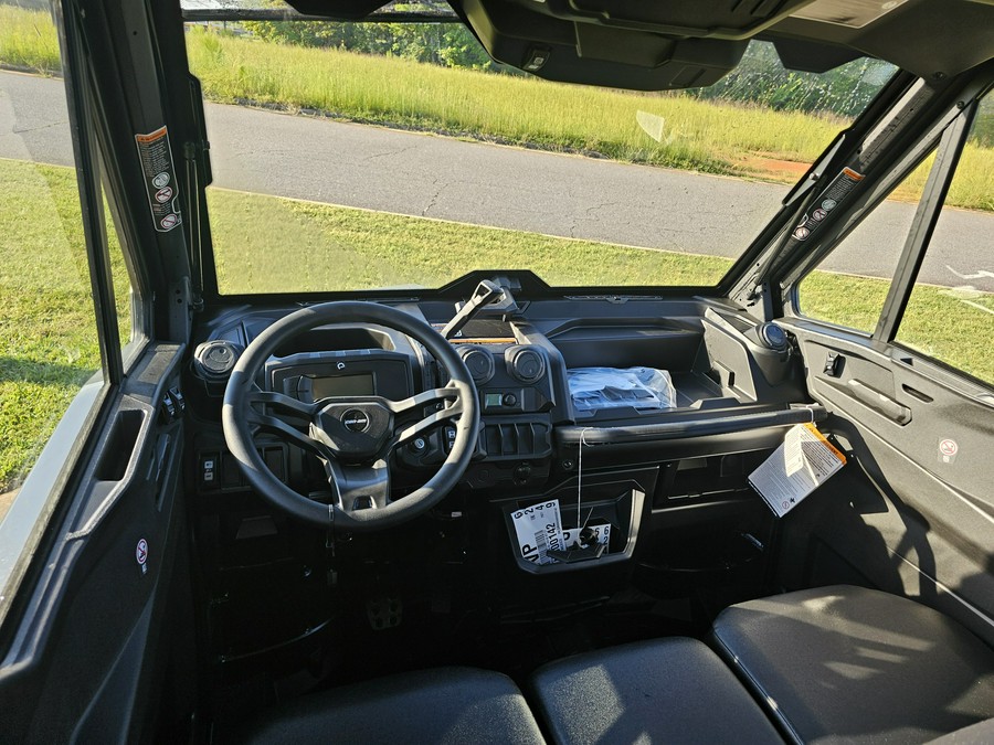 2027 Can-Am Defender MAX DPS CAB HD10