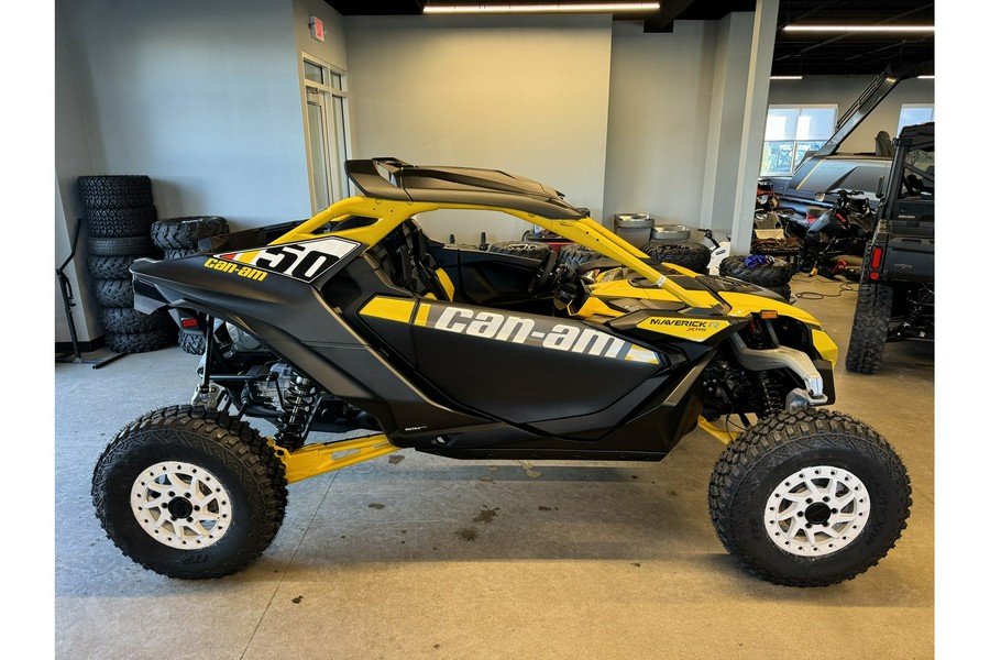 2024 Can-Am Maverick R X rs with Smart-Shox 999T DCT