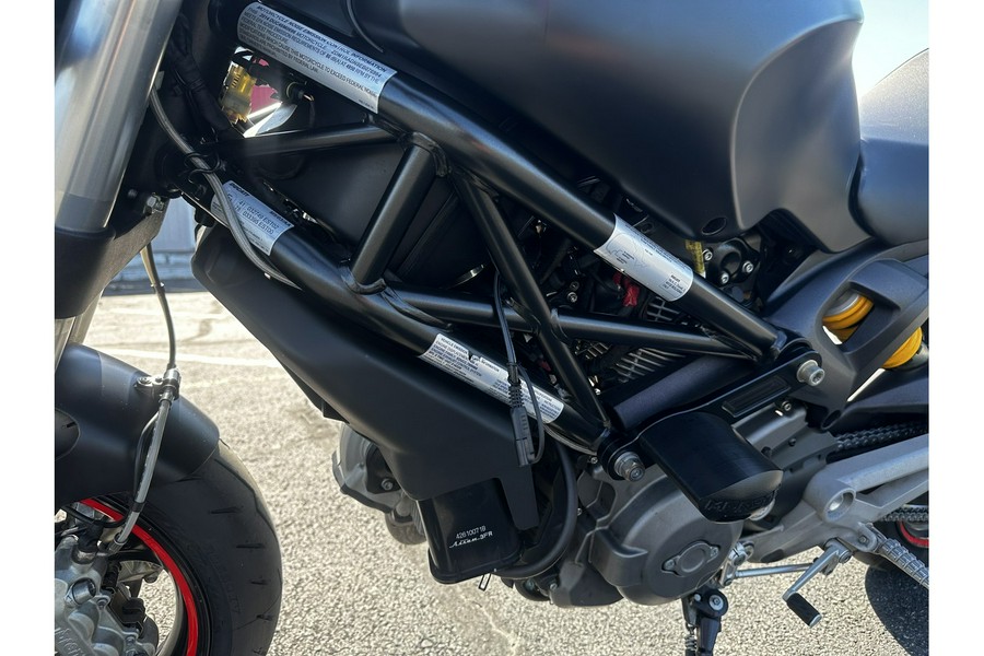 2014 Ducati Monster 696