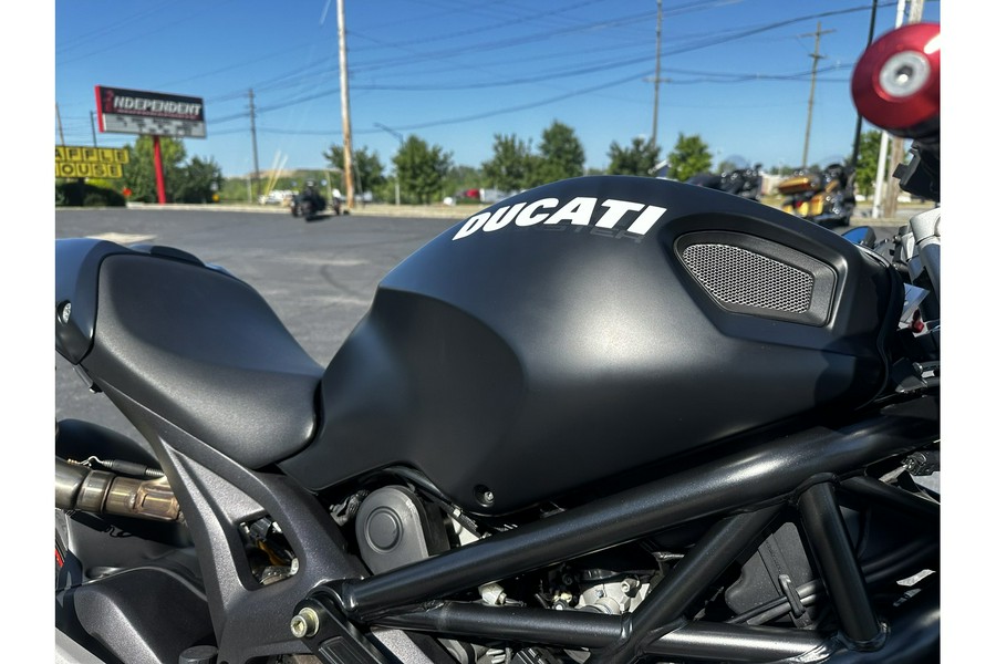 2014 Ducati Monster 696