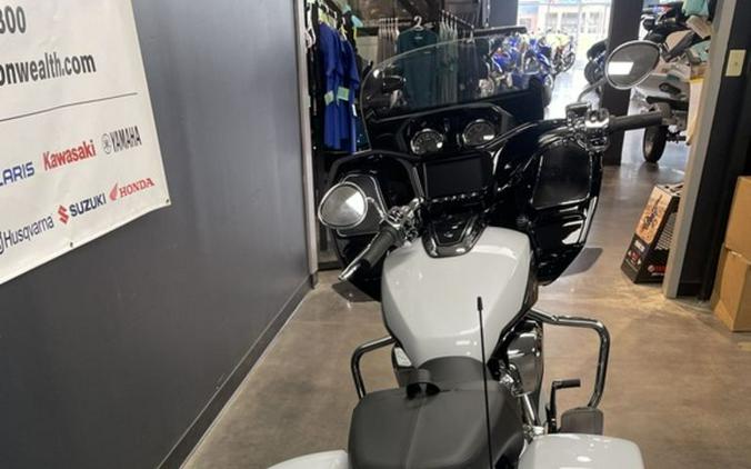 2024 Indian Motorcycle® Challenger® Limited Ghost White Metallic