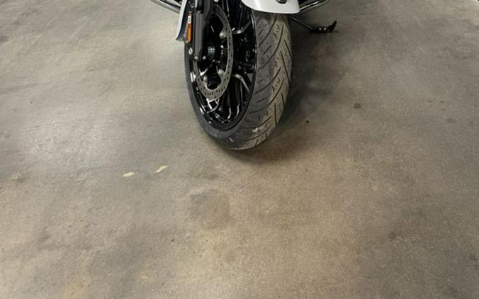 2024 Indian Motorcycle® Challenger® Limited Ghost White Metallic