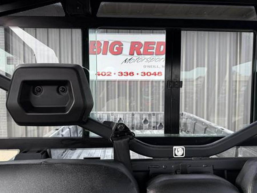 2022 Can-Am Defender 6x6 DPS HD10