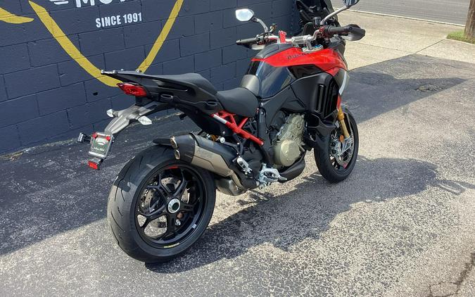 2027 Ducati MULTISTRADA V4 PIKES PEAK