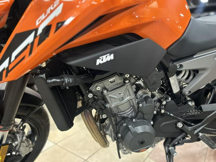 2024 KTM 790 Duke