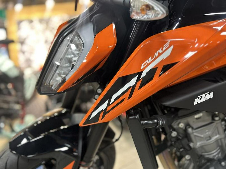 2024 KTM 790 Duke