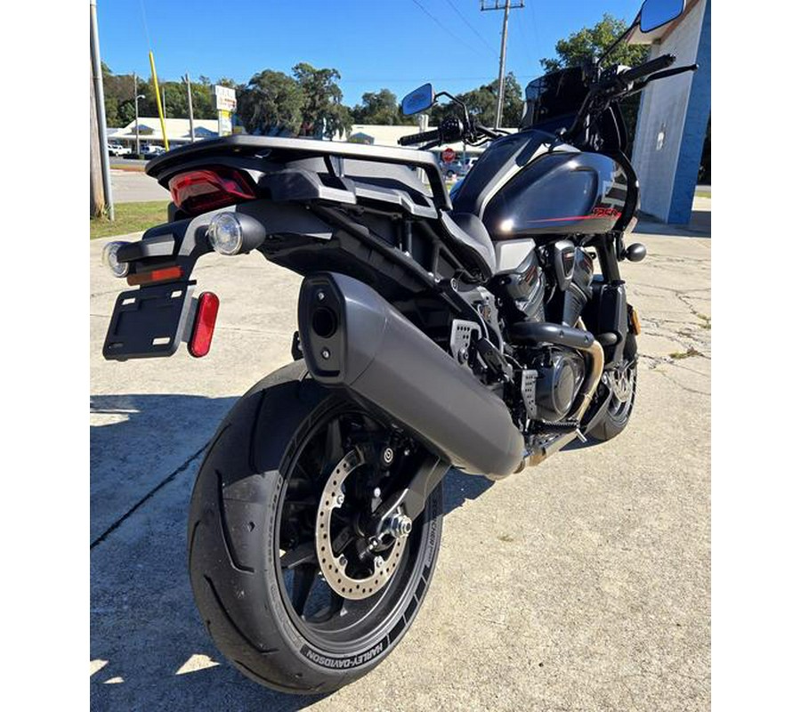 2025 Harley-Davidson® RA1250ST - Pan America® 1250 ST