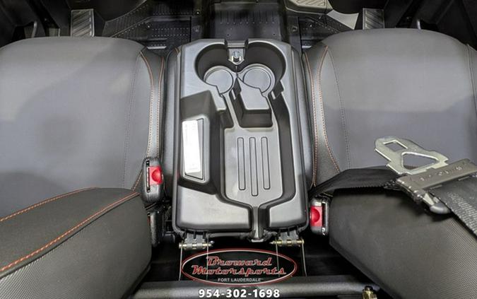 2026 Can-Am Defender MAX X Mr HD11 With Half-Doors