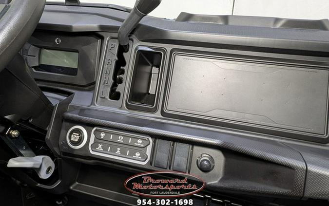 2026 Can-Am Defender MAX X Mr HD11 With Half-Doors