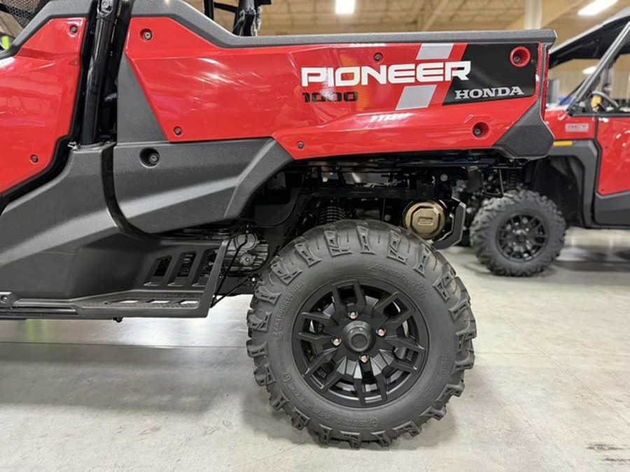 2025 Honda Pioneer 1000-6 Deluxe Crew