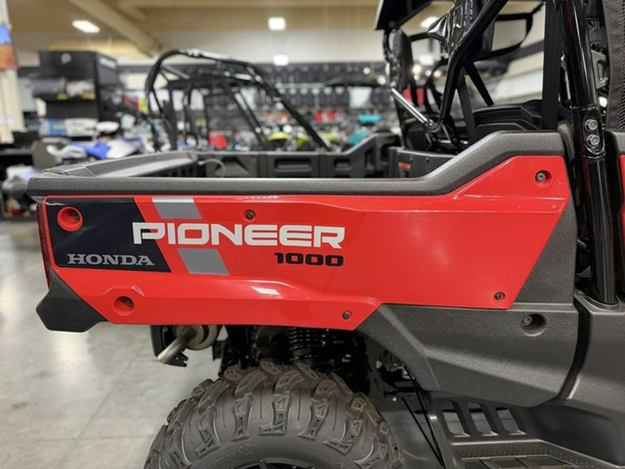 2025 Honda Pioneer 1000-6 Deluxe Crew