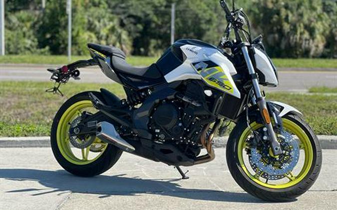 2023 CFMOTO 650NK