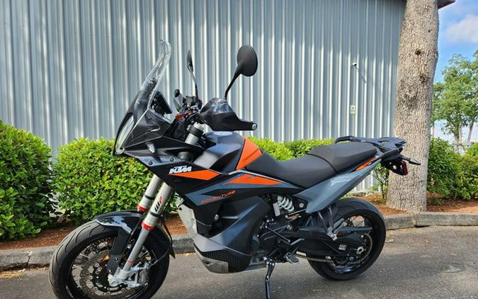 2023 KTM Adventure 890