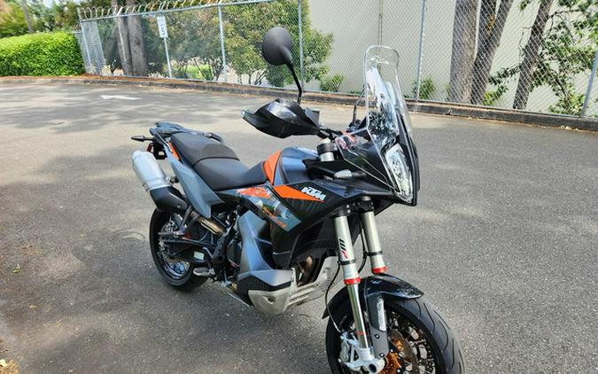 2023 KTM Adventure 890