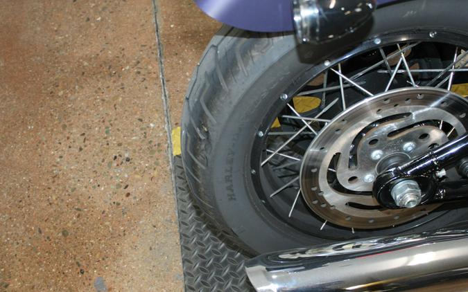 2025 Harley-Davidson® Street Bob™ PRPL ABYSS DNM