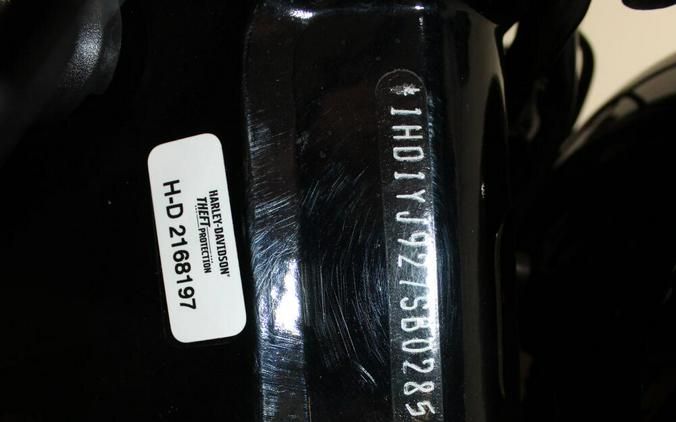 2025 Harley-Davidson® Street Bob™ PRPL ABYSS DNM