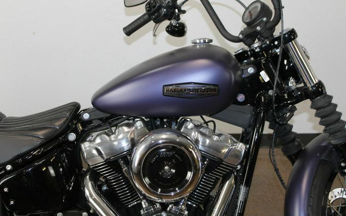 2025 Harley-Davidson® Street Bob™ PRPL ABYSS DNM