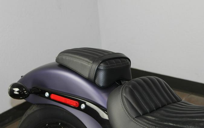 2025 Harley-Davidson® Street Bob™ PRPL ABYSS DNM